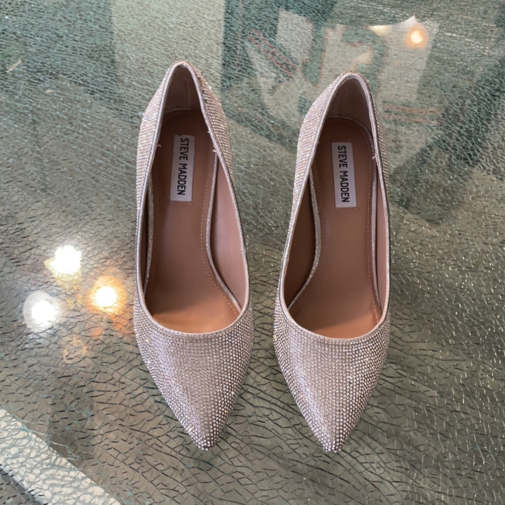 Size 8 Steve Madden Attract Rhinestone Heel - Picture 3 of 11